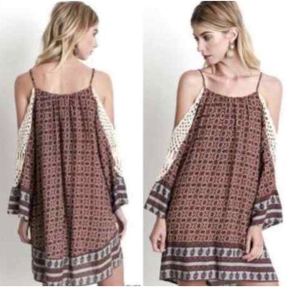 Umgee|Boho crotchet cold shoulder flowy dress in black & tan tones••Beachy LARGE - Picture 1 of 12